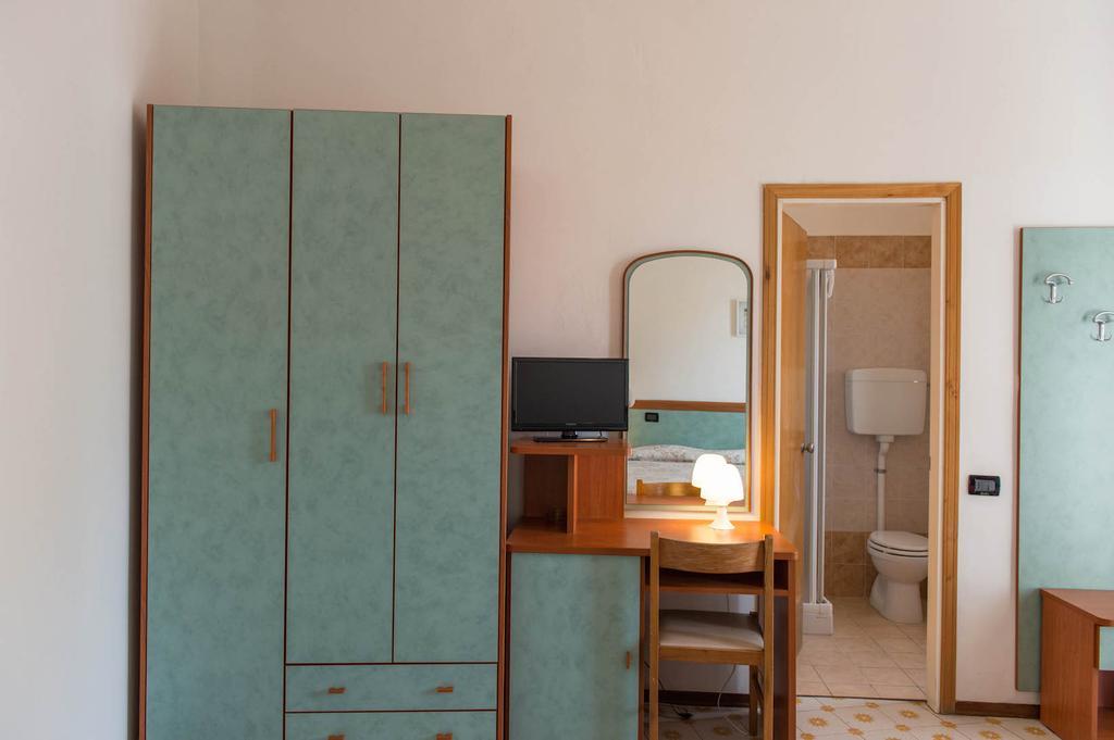 Hotel Levante Sul Mare Лидо ди Савио Екстериор снимка